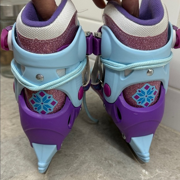 Disney Frozen Adjustable Ice Skates fits sizes Y8, Y9, Y10, Y11. Like New! - Picture 9 of 11